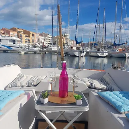 Botel Evasion Unique Sur Notre Voilier Au Cap D