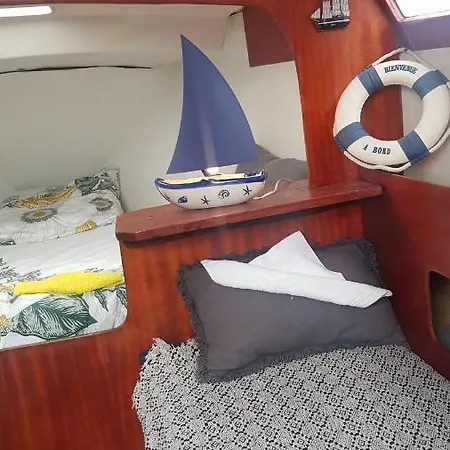 Evasion Unique Sur Notre Voilier Au Cap D Botel Agde